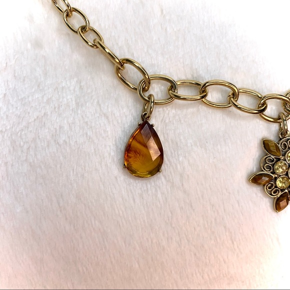 Liz Claibourne Signed Gold Tone Locket Charm Collar Necklace - Picture 2 of 13